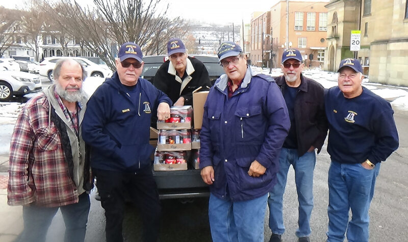JCVA donates to Friendship Room
